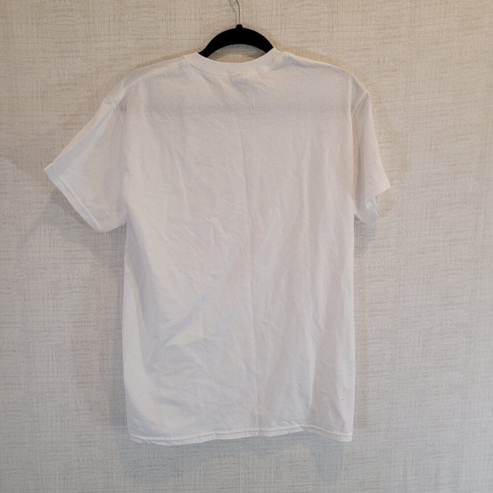 NWT Gildan Keep Calm And Merry On T Shirt Mens M White Graphic Print Christmas - Picture 2 of 6